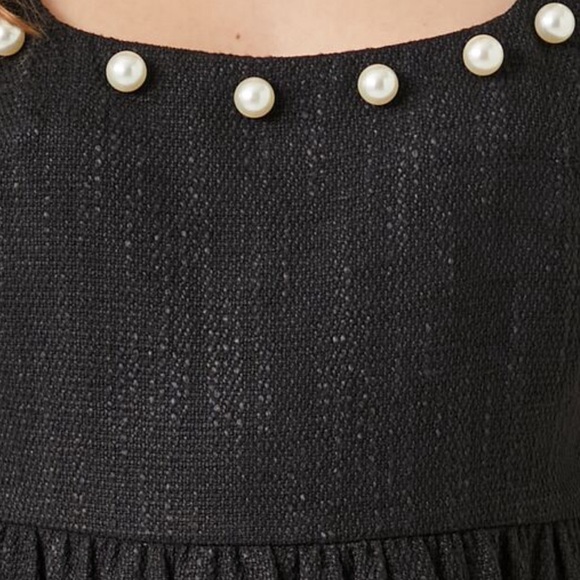 Mini black dress pearls details - Picture 4 of 5